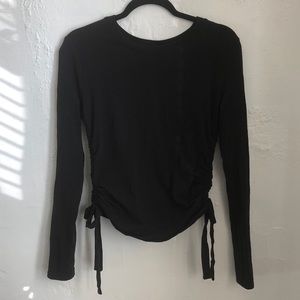 Long Sleeve Crop w Ruched Sides